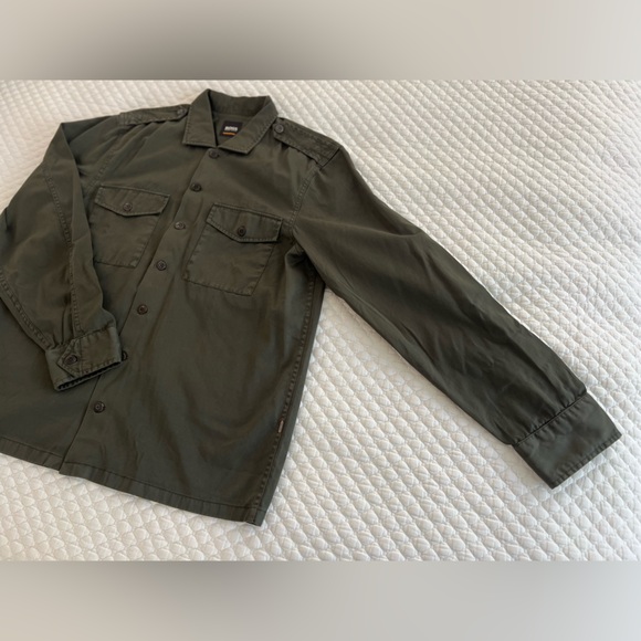 Hugo Boss Men's Military Green Combat Shirt (Large) - Picture 2 of 16